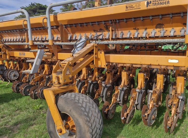Sembradora Agrometal MXY 3717, año 2010