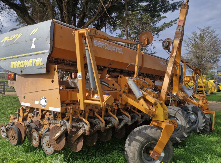 Sembradora Agrometal MXY 3121, año 2012