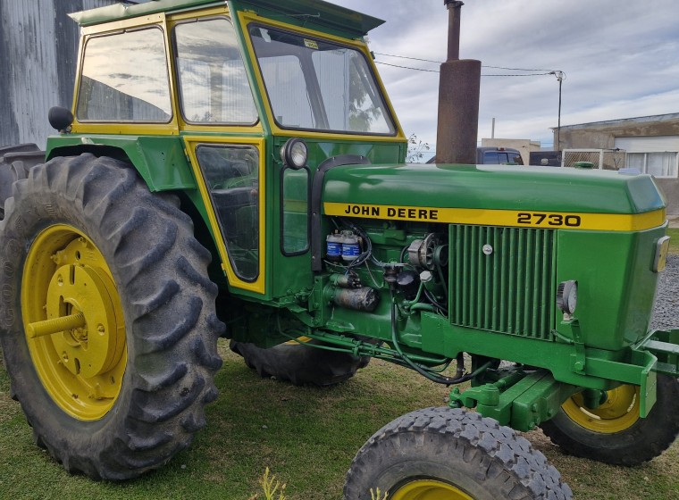 Tractor John Deere 2730, año 1980