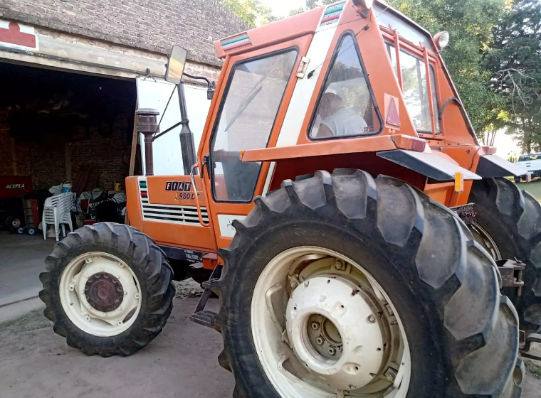 Tractor Fiat 980, año 1984