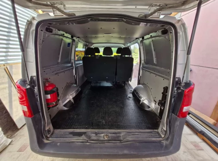 Vehículo Mercedes Benz VITO CDI 111, año 2018