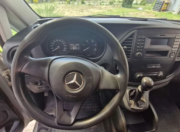 Vehículo Mercedes Benz VITO CDI 111, año 2018