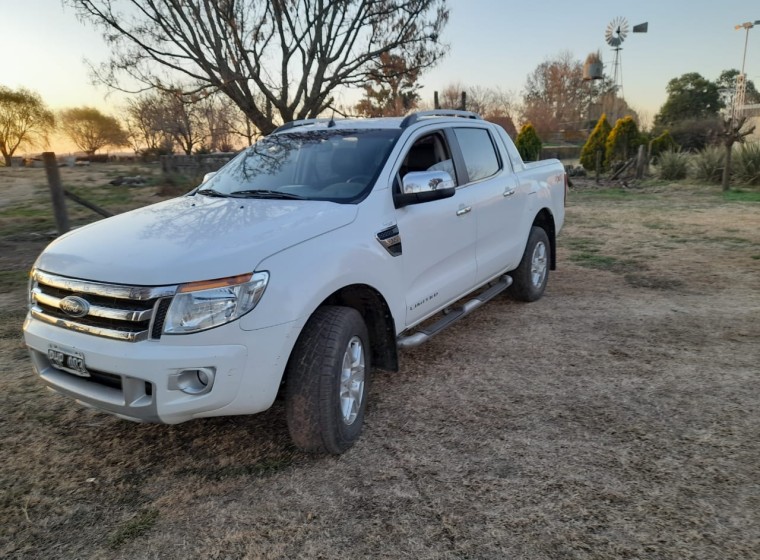 Pick-up Ford Ranger Limited, año 2015