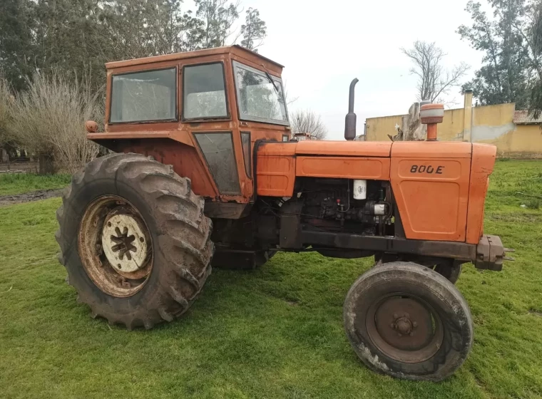 Tractor Fiat 800E, año 1979