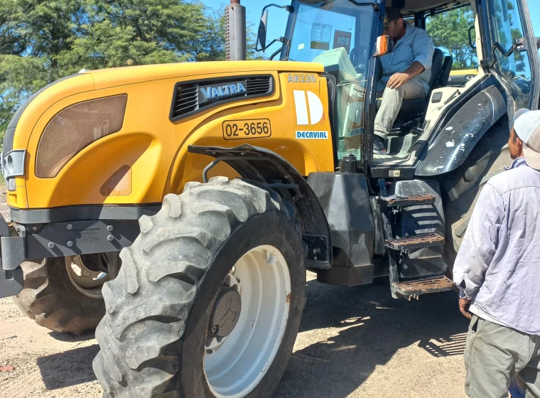 Tractor Valtra 220, año 2017