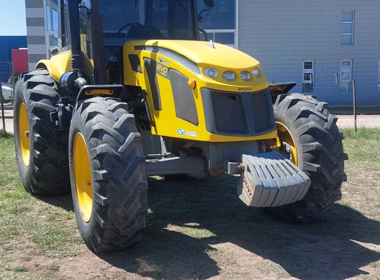 Tractor Pauny 250 EVO, año 2016