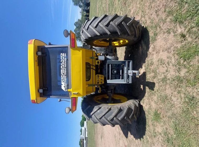 Tractor Pauny 250 A, año 2009