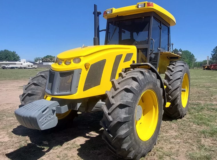 Tractor Pauny 250 A, año 2009