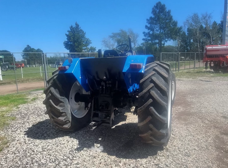 Tractor New Holland TL95, año 2006