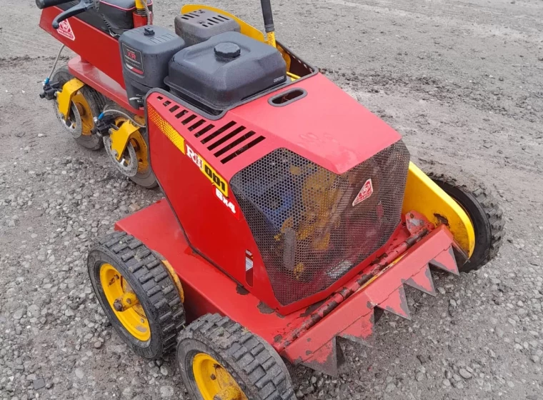 Tractor Roland H para cortar pasto, año 2020