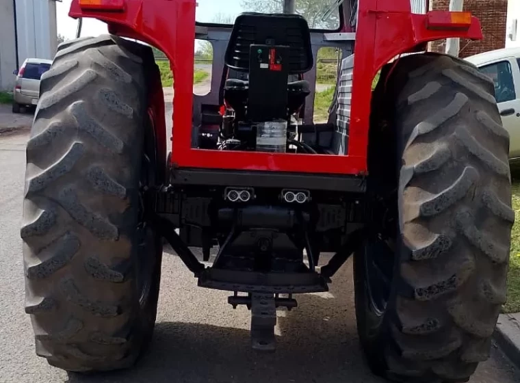 Tractor Massey Ferguson 1215, año 1986