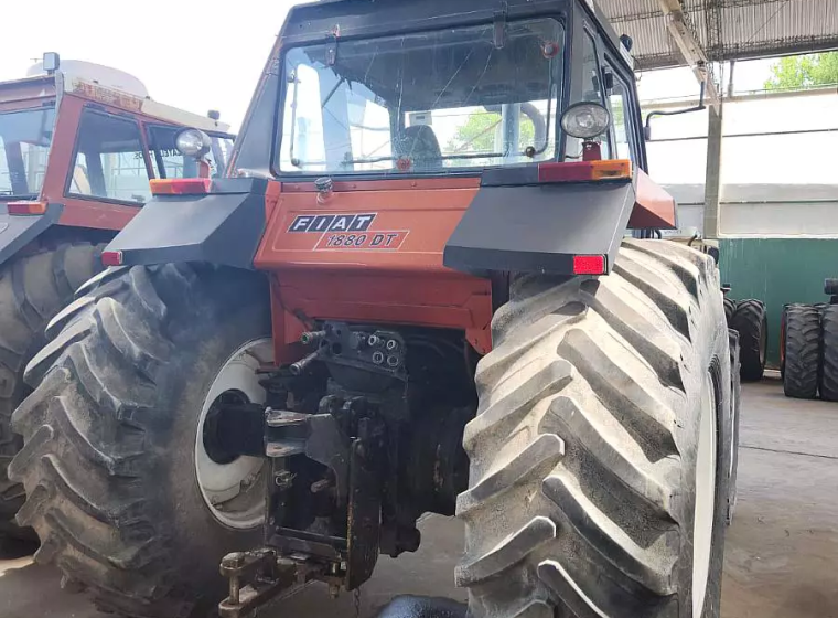 Tractor Fiat 1880, año 1986