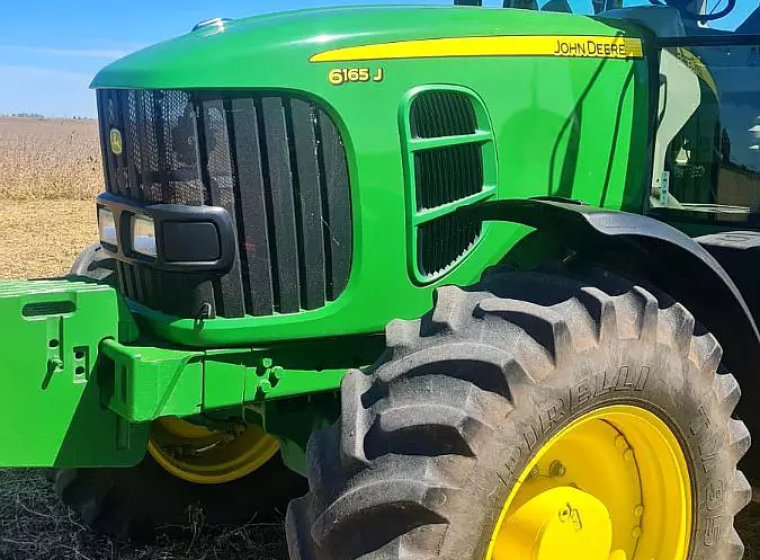 Tractor John Deere 6165j, año 2018