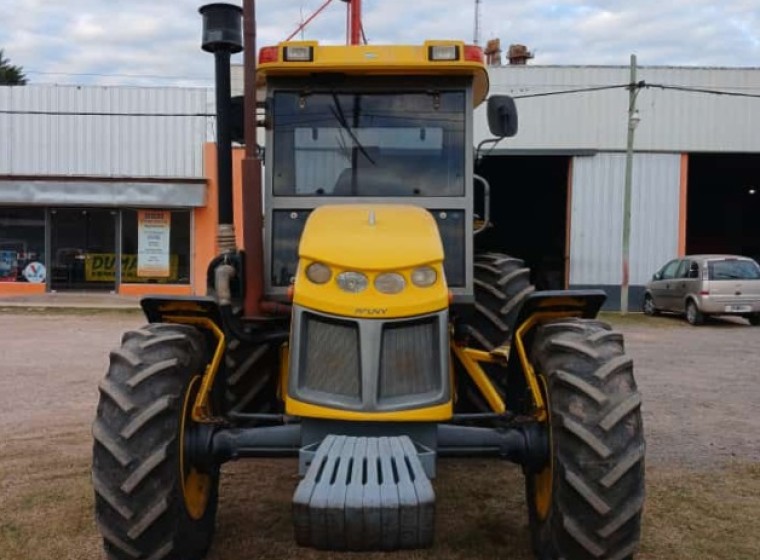 Tractor Pauny 250 A, año 2019