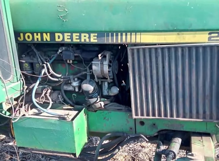 Tractor John Deere 2850, año 1