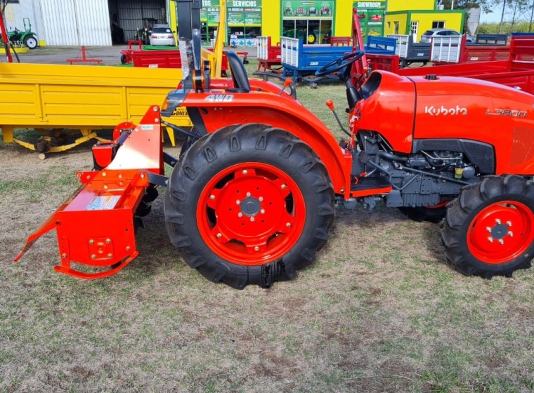Tractor Kubota L3800, año 0