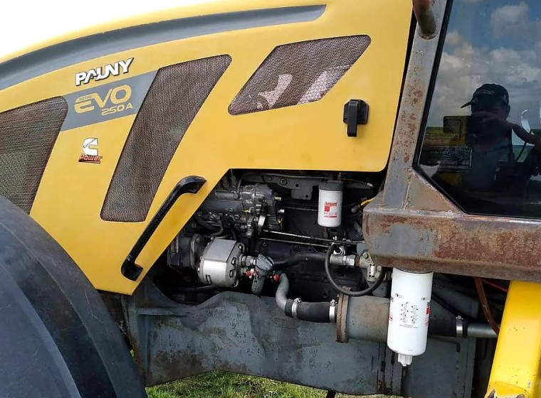 Tractor Pauny EVO 250 A, año 2012
