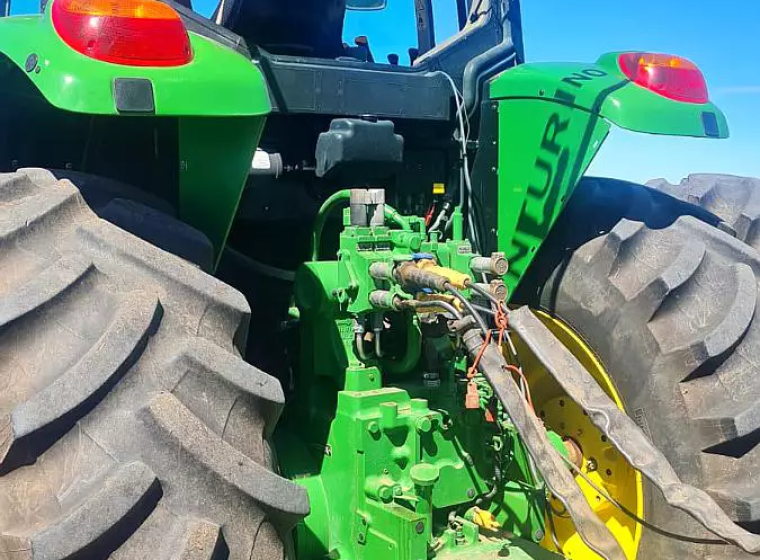 Tractor John Deere 6165j, año 2018