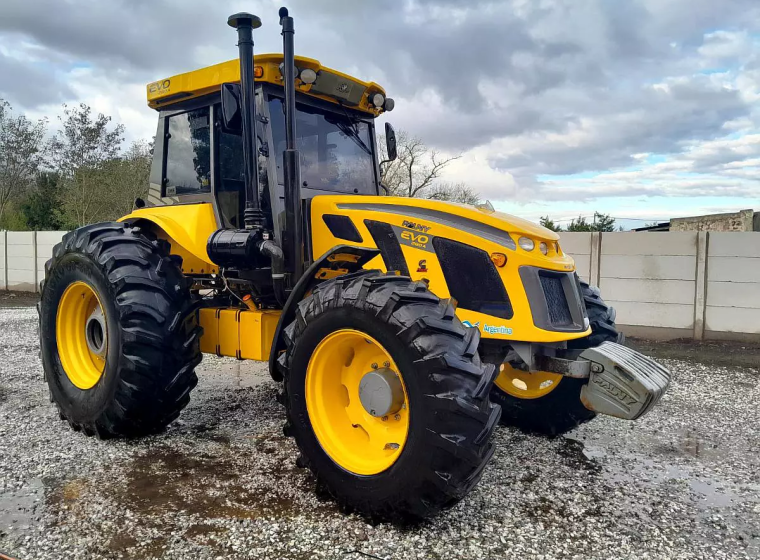 Tractor Pauny 280, año 2014