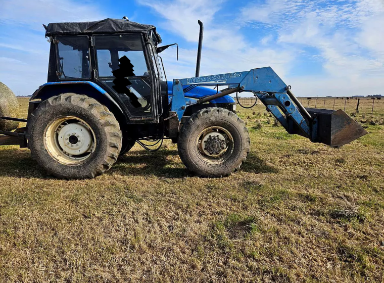 Tractor New Holland TL75, año 2004