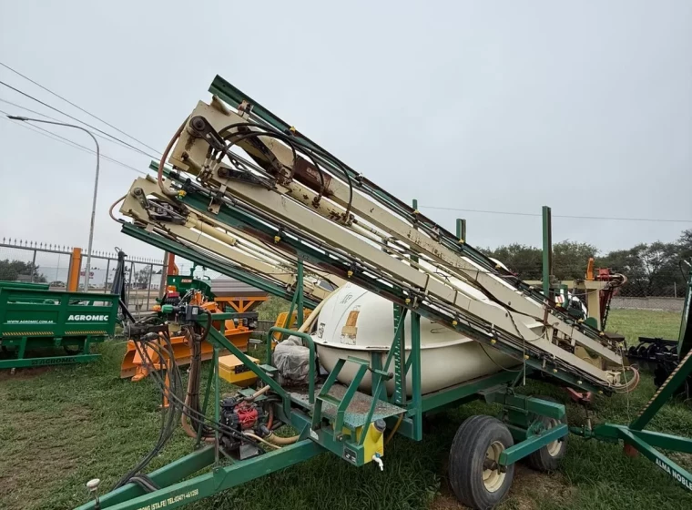 Pulverizadora Pampero Tetra Full, año 2008