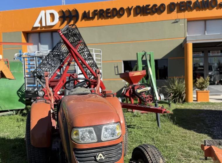 Tractor Hanomag 250A, año 2007
