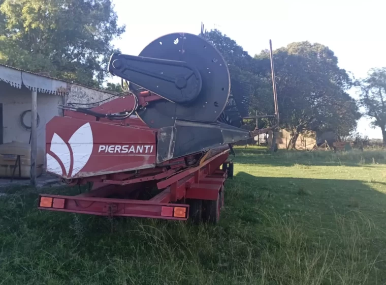 Cosechadora Vassalli AX7500, año 2013