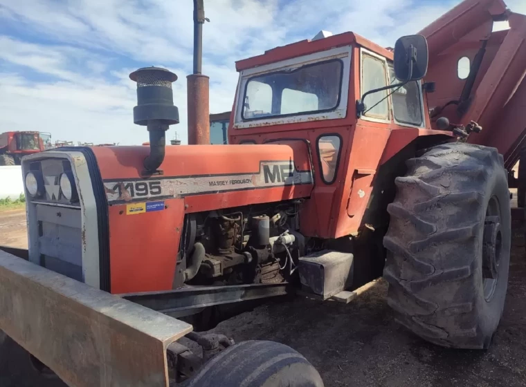Tractor Massey Ferguson 1195, año 1995
