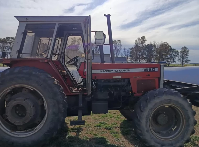 Tractor Massey Ferguson 1660, año 1997
