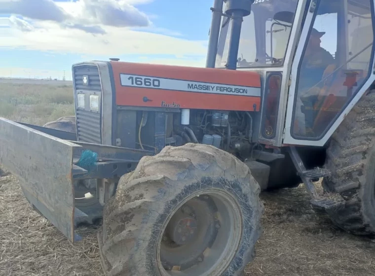 Tractor Massey Ferguson 1660, año 1997