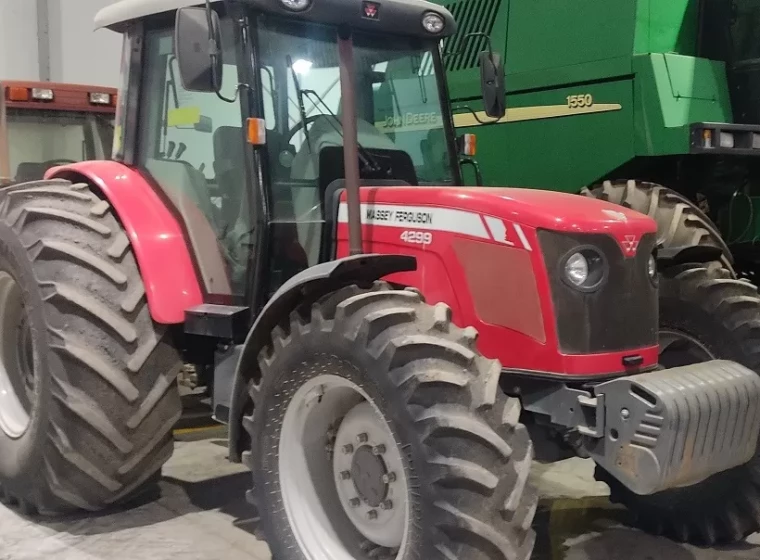 Tractor Massey Ferguson 4299, año 2015
