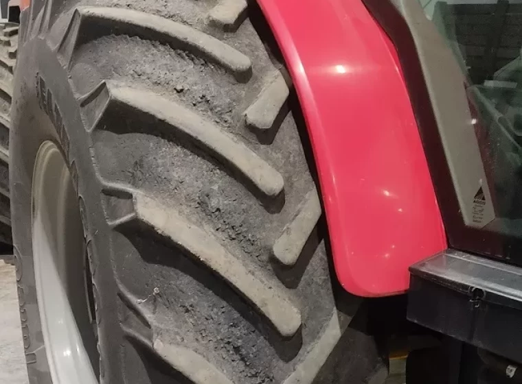 Tractor Massey Ferguson 4299, año 2015