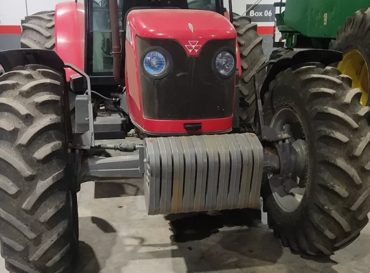Tractor Massey Ferguson 4299, año 2015