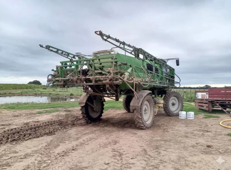 Pulverizadora Metalfor 3200, año 2003