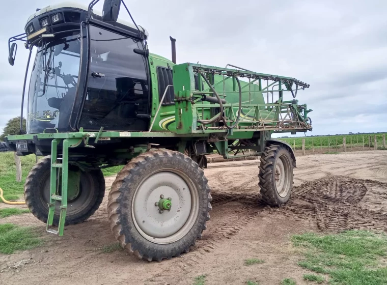 Pulverizadora Metalfor 3200, año 2003