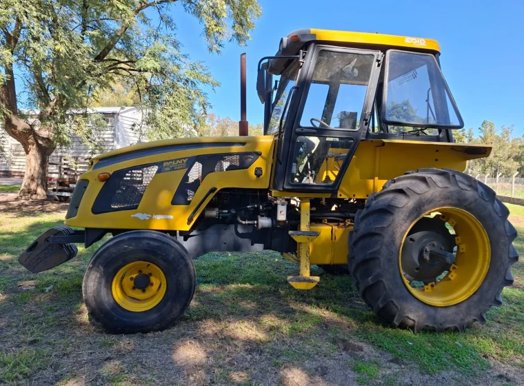 Tractor Pauny 230 C, año 2014