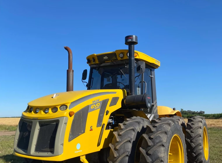 Tractor Pauny 540 C, año 2021