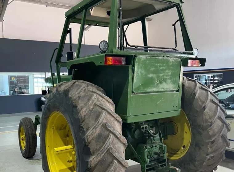 Tractor John Deere 3420, año 1975