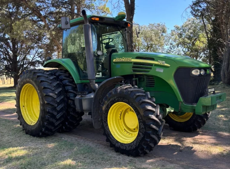Tractor John Deere 7815, año 2008