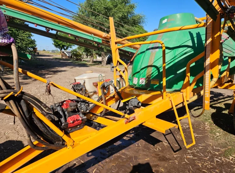 Pulverizadora Praba Andariego 3800, año 2013