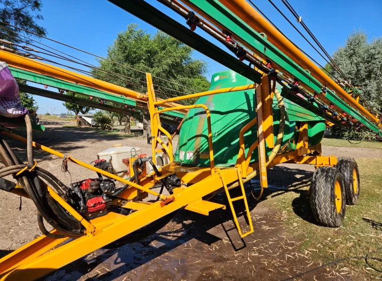 Pulverizadora Praba Andariego 3800, año 2013