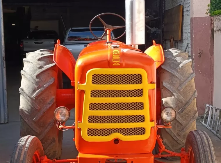 Tractor Someca 45, año 1960