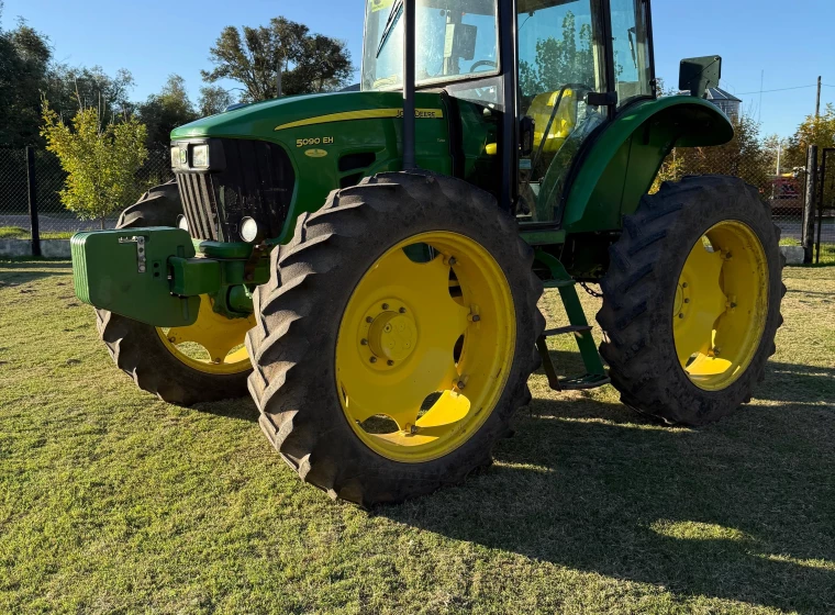 Tractor John Deere 5090 EH, año 2016