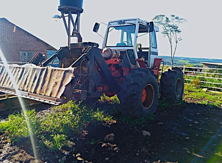 Tractor Case 4490, año 1980
