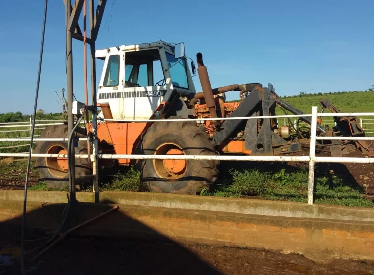 Tractor Case 4490, año 1980