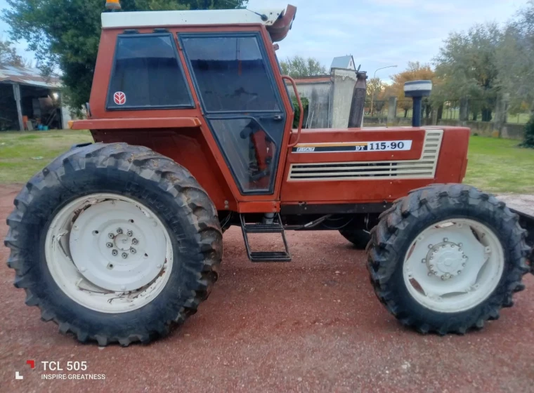 Tractor Fiat 115-90, año 1990