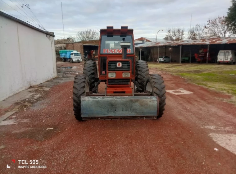 Tractor Fiat 115-90, año 1990