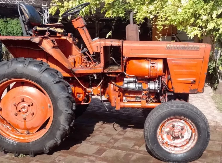 Tractor Ruslan 1990, año 2000