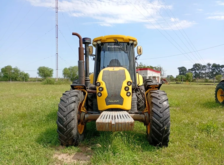 Tractor Pauny 2200, año 2018