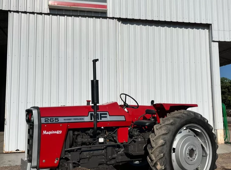 Tractor Massey Ferguson 265, año 1